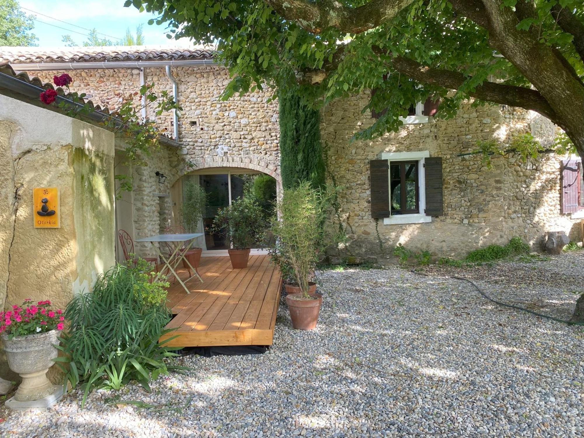 Hotel Otarkia Villedieu  Exterior foto